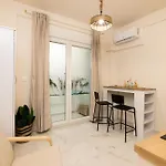 Lejlighed Almond Jacuzzi - Private Jacuzzi - Self Check-in - Free & Easy Street Parking Thessaloníki