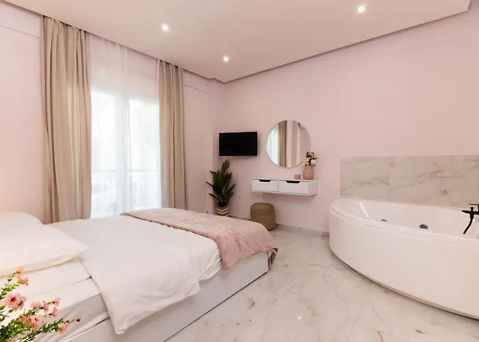 Apartament Almond Jacuzzi - Private Jacuzzi - Self Check-in - Free & Easy Street Parking