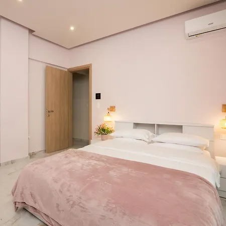Appartamento Almond Jacuzzi - Private Indoor Jacuzzi - Self Check-in - Free & Easy Street Parking Salonicco