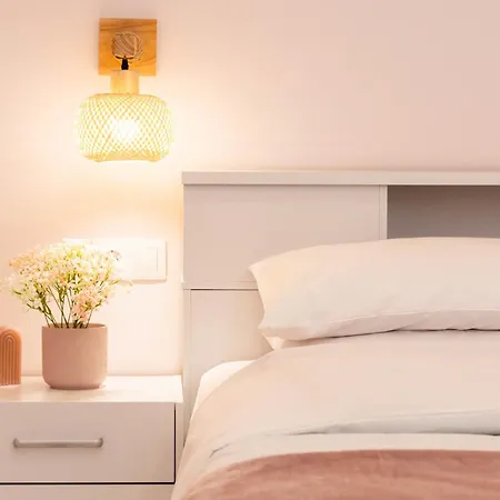 Almond Jacuzzi - Private Indoor Jacuzzi - Self Check-in - Free & Easy Street Parking * Salonicco