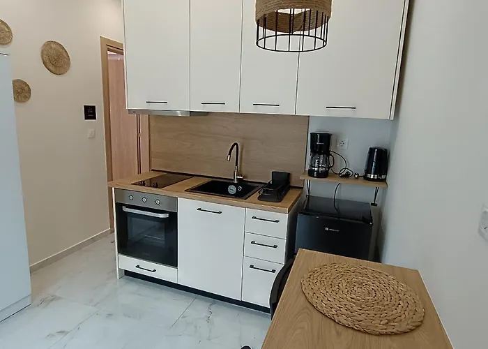 Almond Daire Selanik